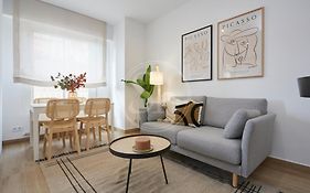 Hermoso Apartamento Junto A La Sagrada Familia